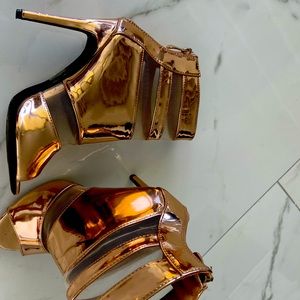 Gold style ankle boots